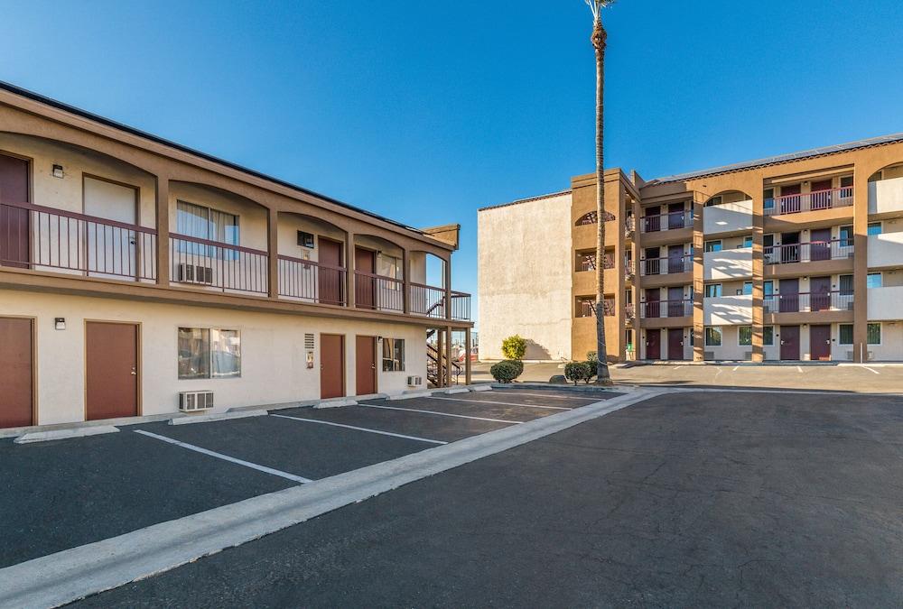 Days Inn By Wyndham Chula Vista-San Diego Exterior foto